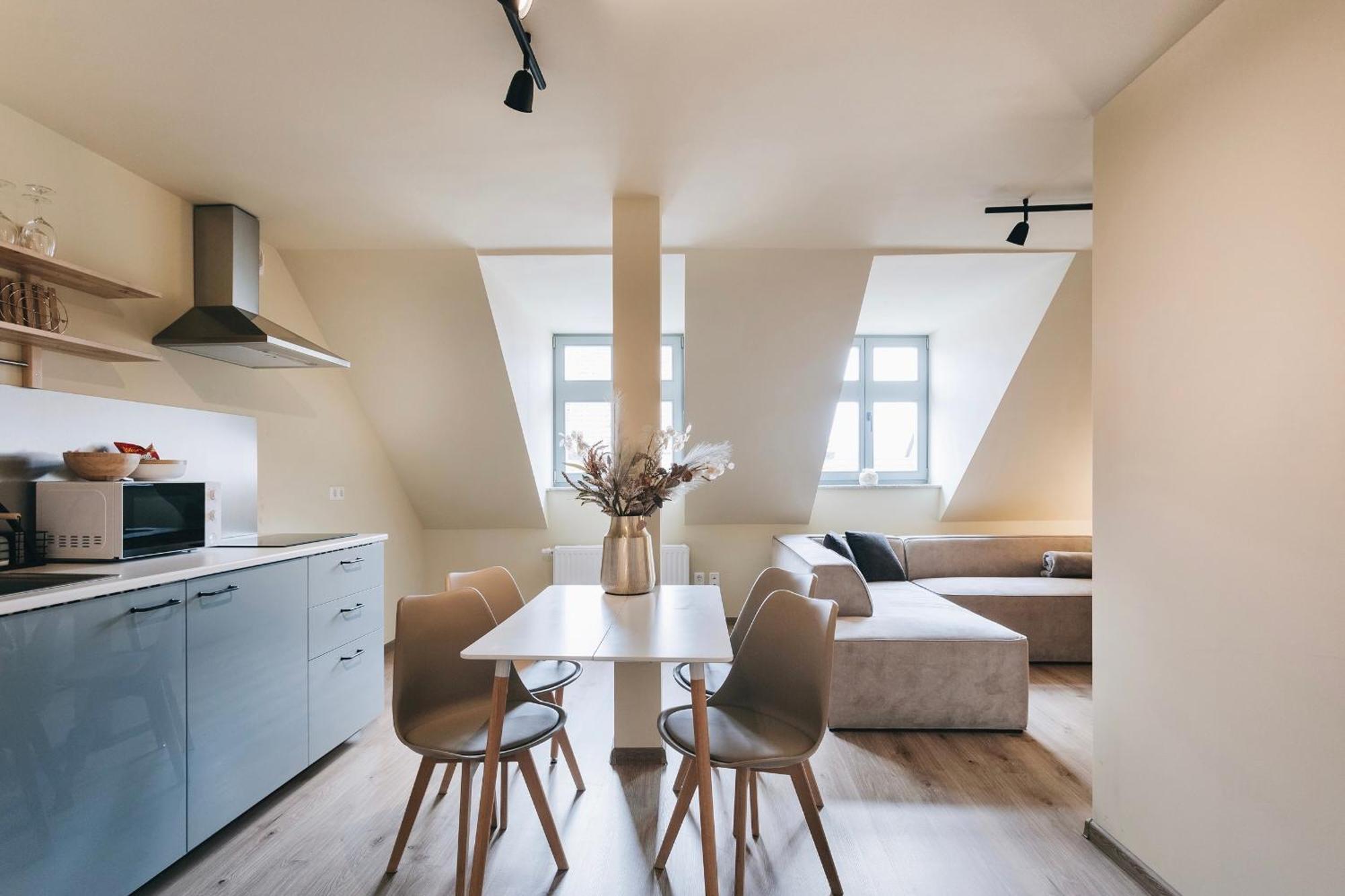 Idyllisch Zentral - Grosses Apartment Mit Historischem Flair Und Bergpanorama Löbau Extérieur photo